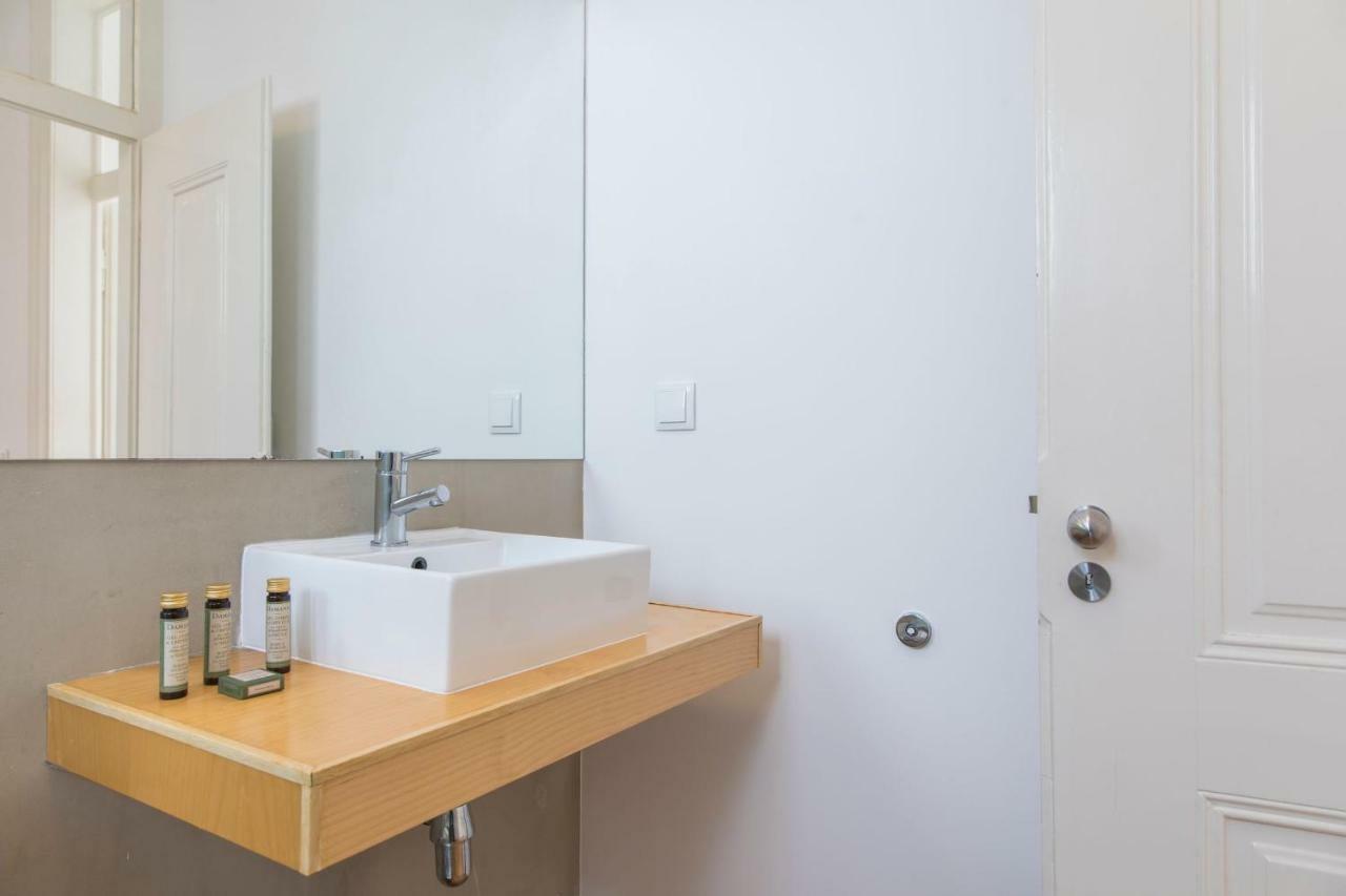 Lovelystay - Sunny Santa Catarina II ลิสบอน ภายนอก รูปภาพ